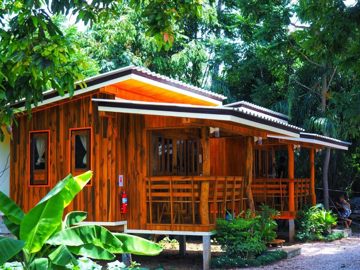 Baansuan Resort Don Sak Eksteriør billede